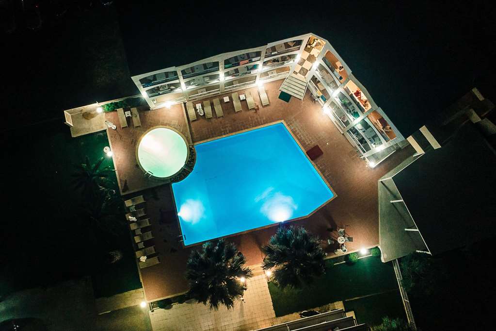 stavros beach hotel