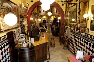 hotel hermanos macias