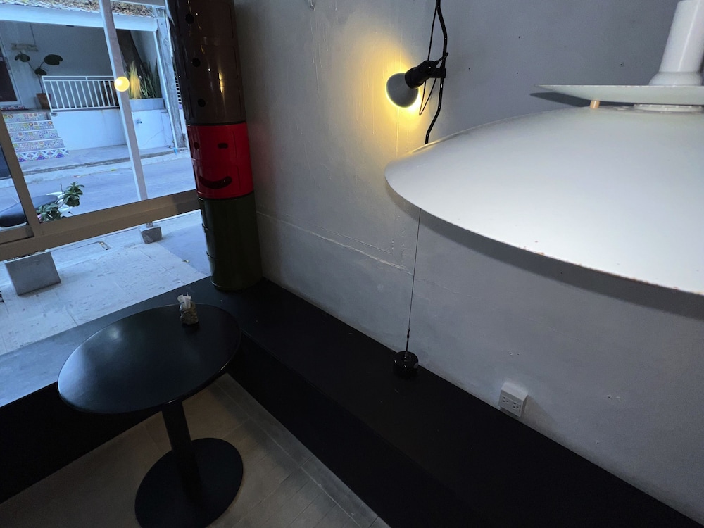 side walk boutique hotel