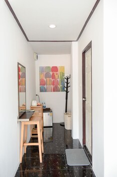 side walk boutique hotel