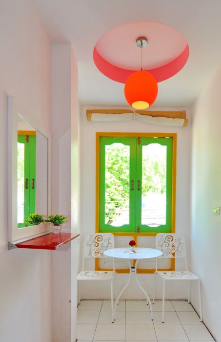 side walk boutique hotel