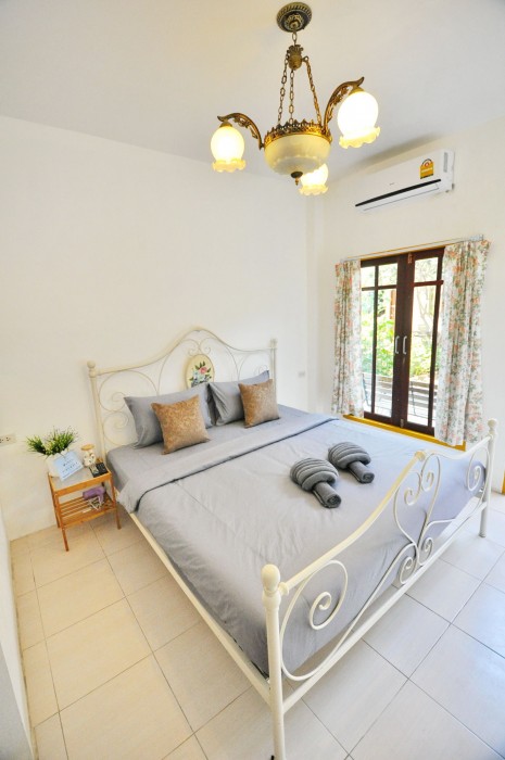 side walk boutique hotel