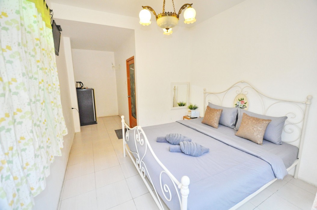 side walk boutique hotel