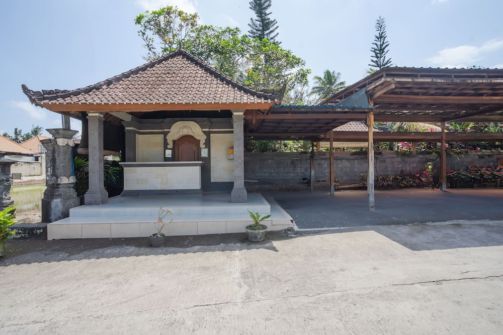 villa agung khalia