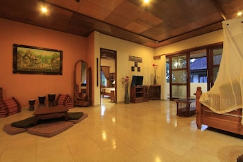 villa agung khalia