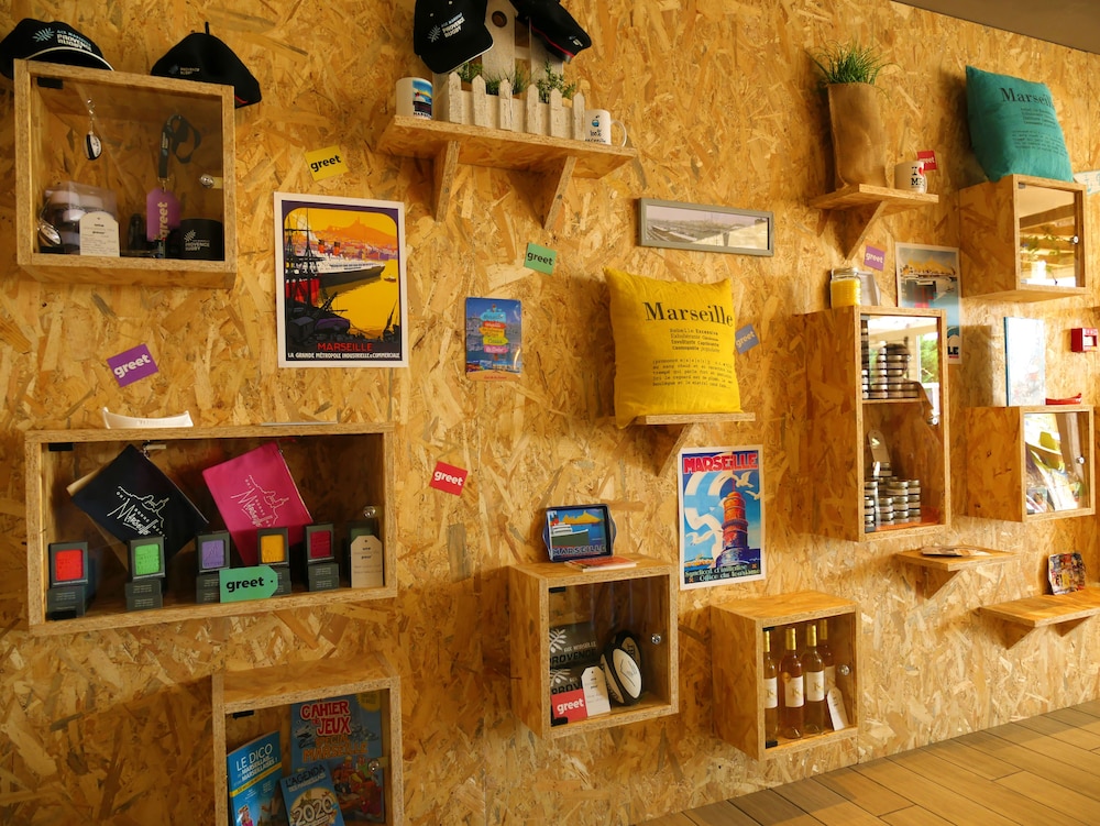 greet hotel marseille provence aeroport