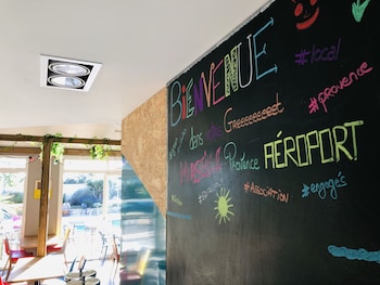 greet hotel marseille provence aeroport