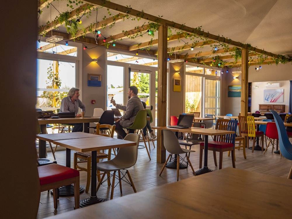 greet hotel marseille provence aeroport