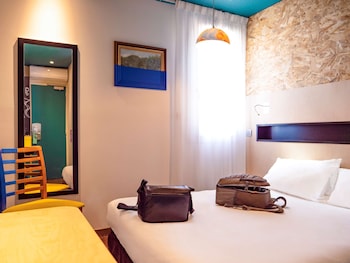 greet hotel marseille provence aeroport