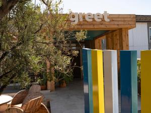 greet hotel marseille provence aeroport