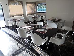 hotel la riviera