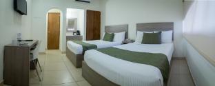 hotel la riviera