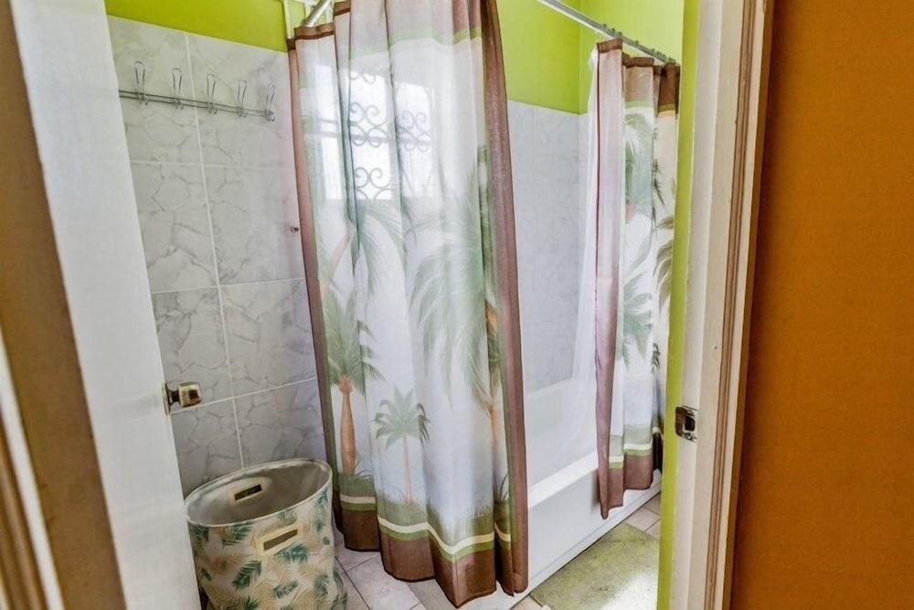 yanceylargo estate newly renovated 3 br villa w gorgeous mountain views 3 bedroom villa by redawning