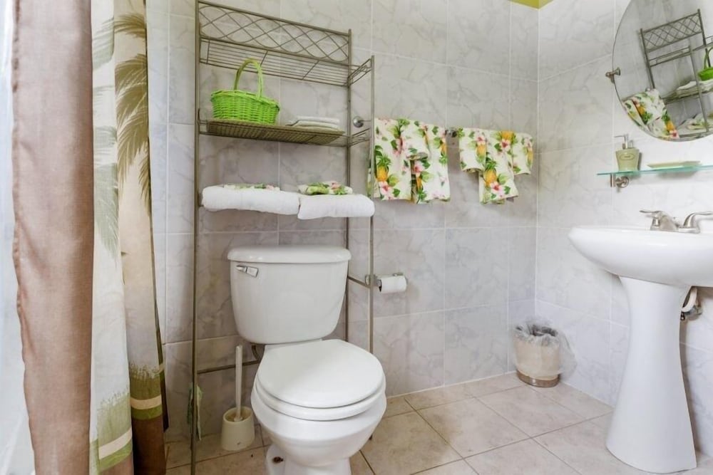 yanceylargo estate newly renovated 3 br villa w gorgeous mountain views 3 bedroom villa by redawning