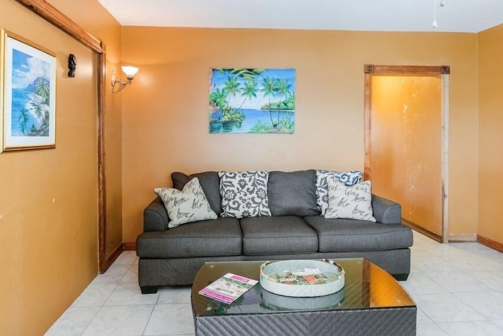 yanceylargo estate newly renovated 3 br villa w gorgeous mountain views 3 bedroom villa by redawning