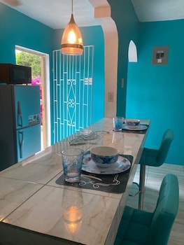 yanceylargo estate newly renovated 3 br villa w gorgeous mountain views 3 bedroom villa by redawning