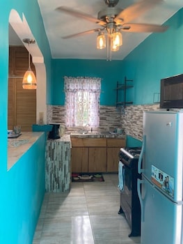 yanceylargo estate newly renovated 3 br villa w gorgeous mountain views 3 bedroom villa by redawning