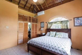 yanceylargo estate newly renovated 3 br villa w gorgeous mountain views 3 bedroom villa by redawning