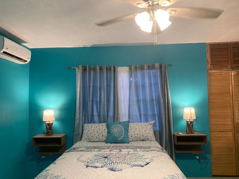yanceylargo estate newly renovated 3 br villa w gorgeous mountain views 3 bedroom villa by redawning