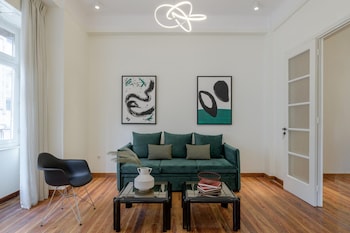 3Bdr Modern Design Bright Interiors In Plaka,,4 star