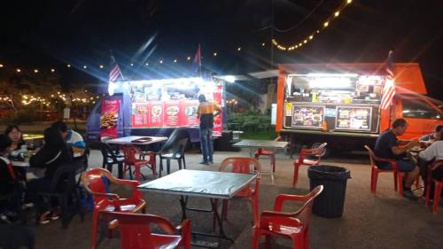 hotel ariana iskandar