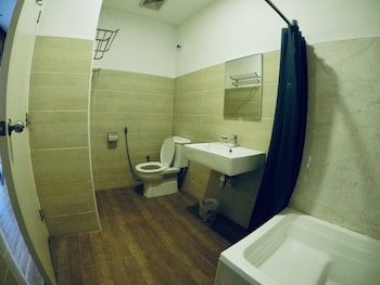 hotel ariana iskandar