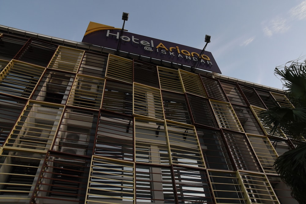 hotel ariana iskandar
