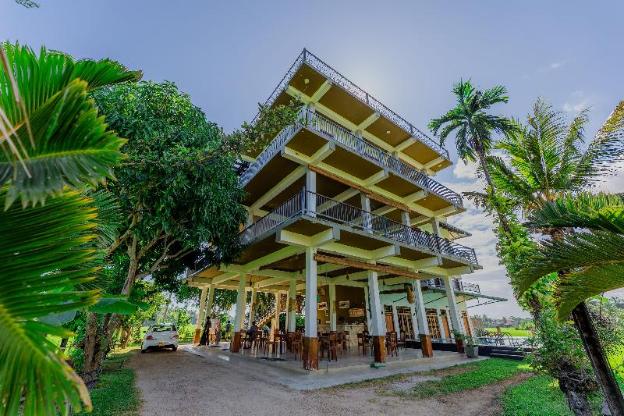 serene park hotel