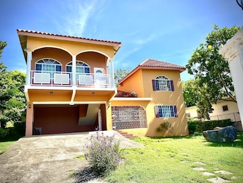 yanceylargo estate newly built modern 1 bedroom suite 1 villa by redawning