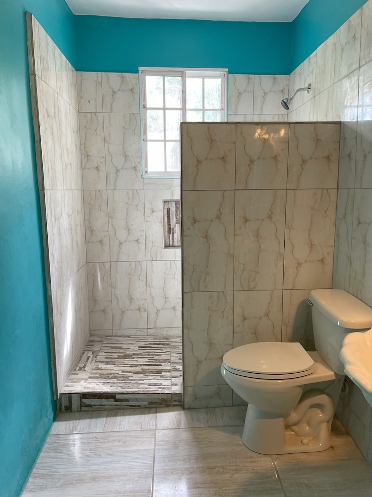 yanceylargo estate newly built modern 1 bedroom suite 1 villa by redawning