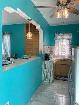 yanceylargo estate newly built modern 1 bedroom suite 1 villa by redawning
