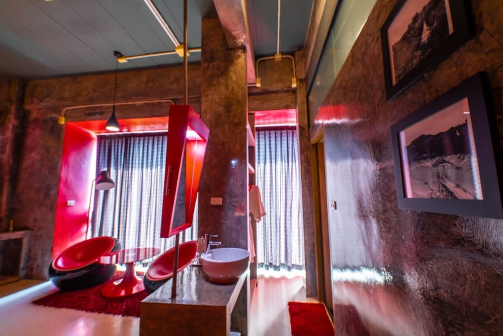 the b ranong trend hotel