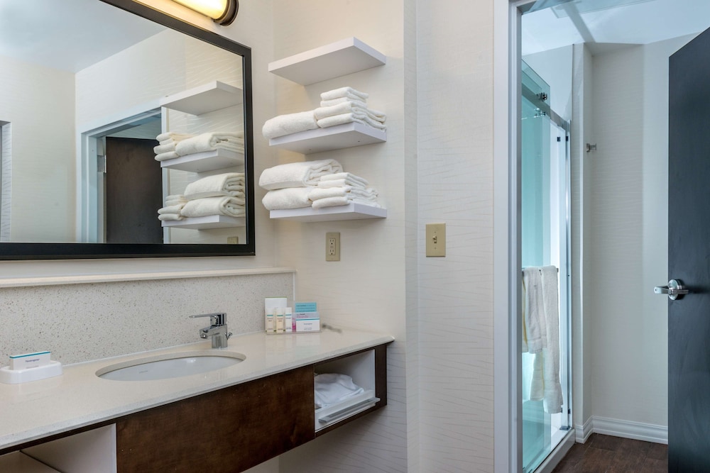 hampton inn and suites new albany columbus