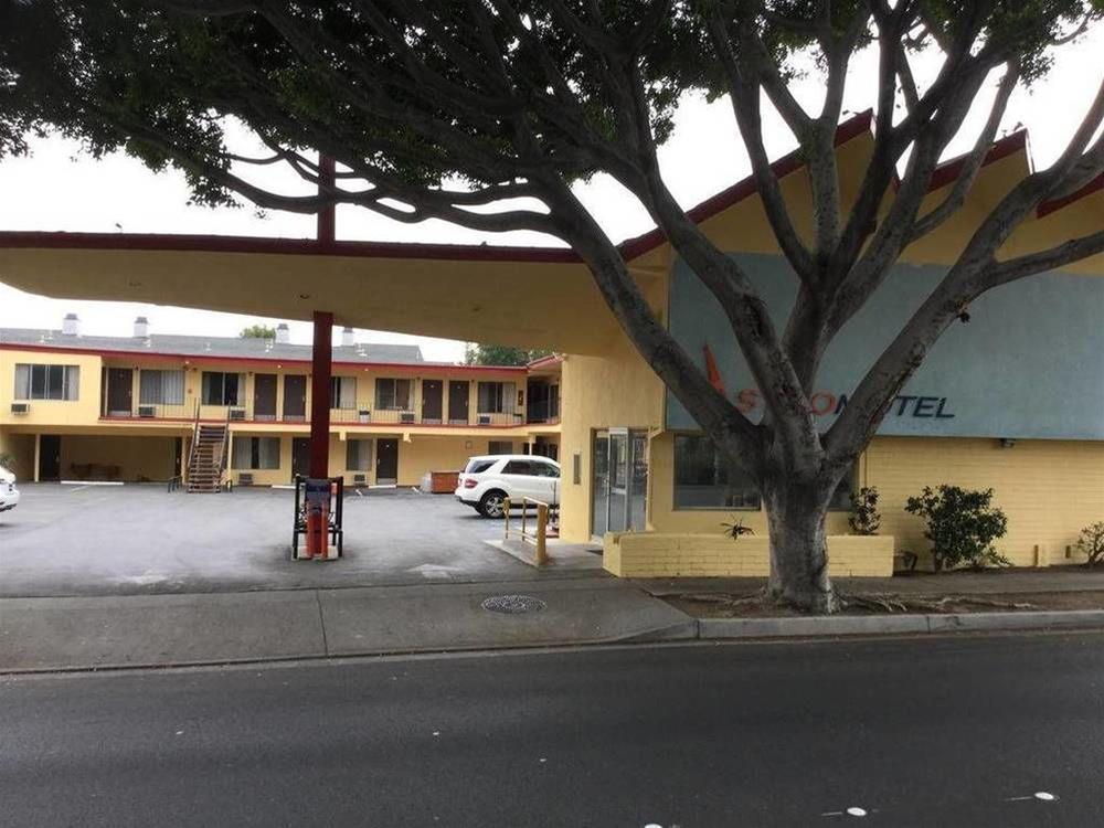 astro pasadena hotel