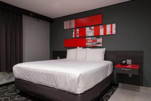 astro pasadena hotel