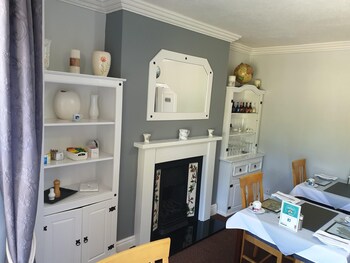bronwye guest house