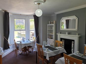 bronwye guest house