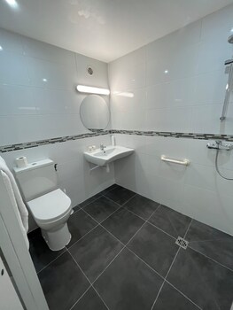 fasthotel la roche sur yon