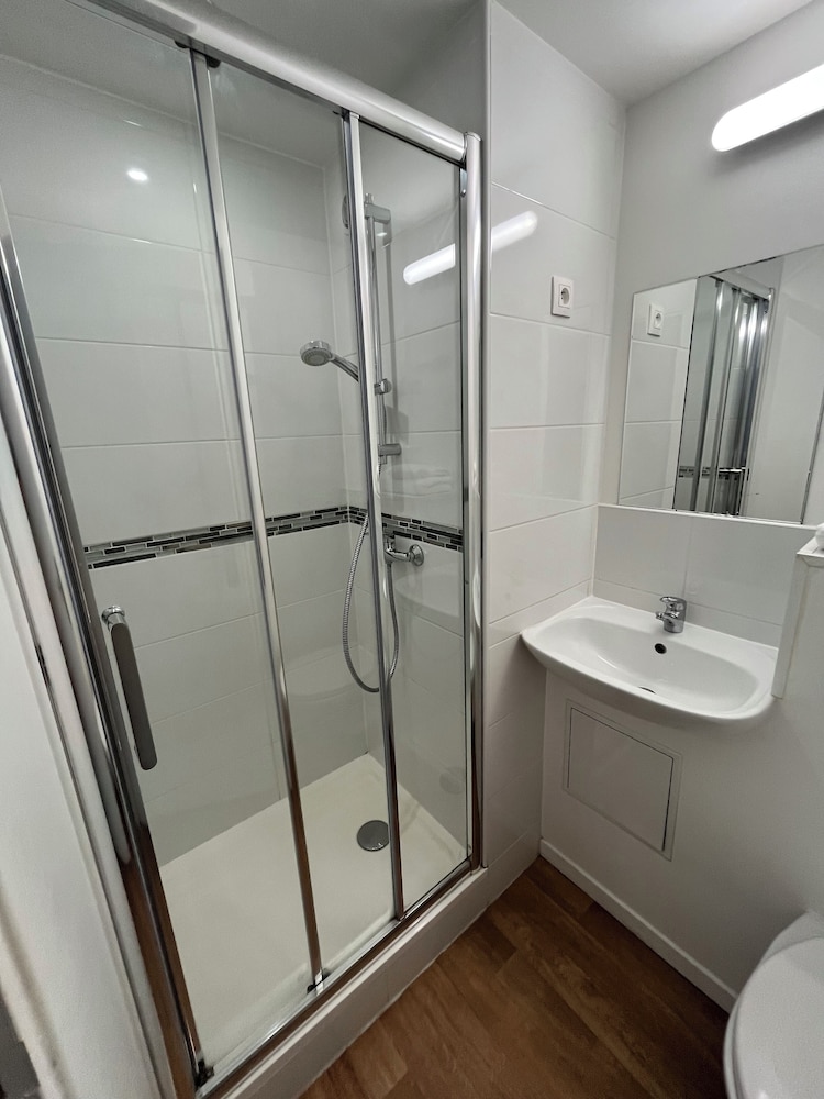 fasthotel la roche sur yon