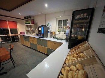 fasthotel la roche sur yon