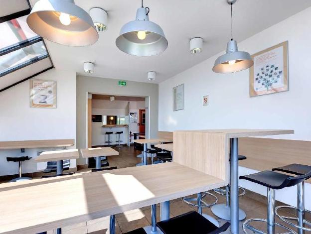 fasthotel la roche sur yon