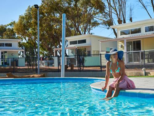 rac cervantes holiday park