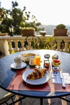 hotel la bellaudiere