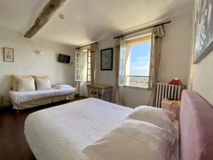 hotel la bellaudiere