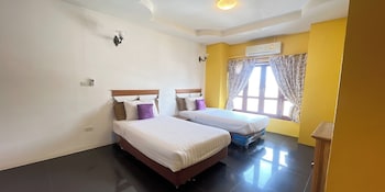 yellow tique hotel