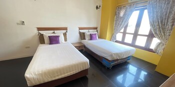 yellow tique hotel