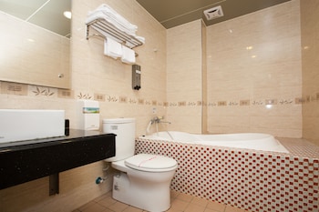 mucha hotel