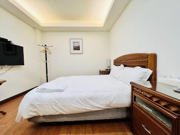 mucha hotel