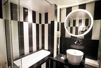 royal group hotel minghua branch