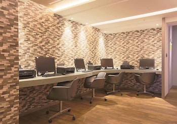 royal group hotel minghua branch